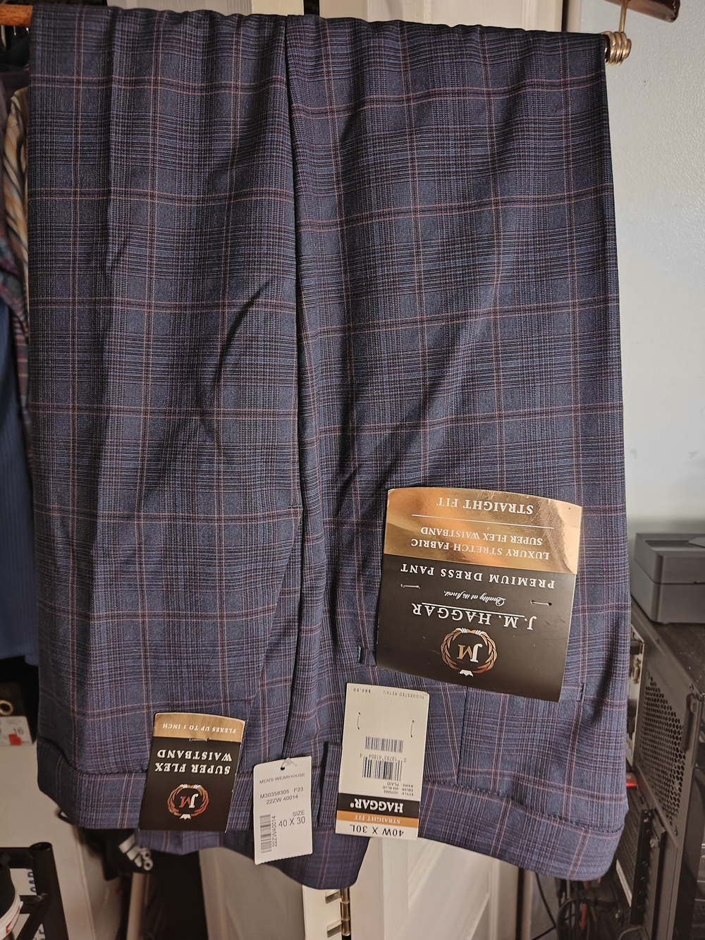 NWT Haggar Men’s Navy and Brick Plaid Straight Fit Dress Pants